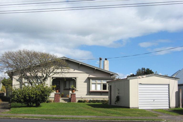 Photo of property in 40 Waiwaka Terrace, Strandon, New Plymouth, 4312