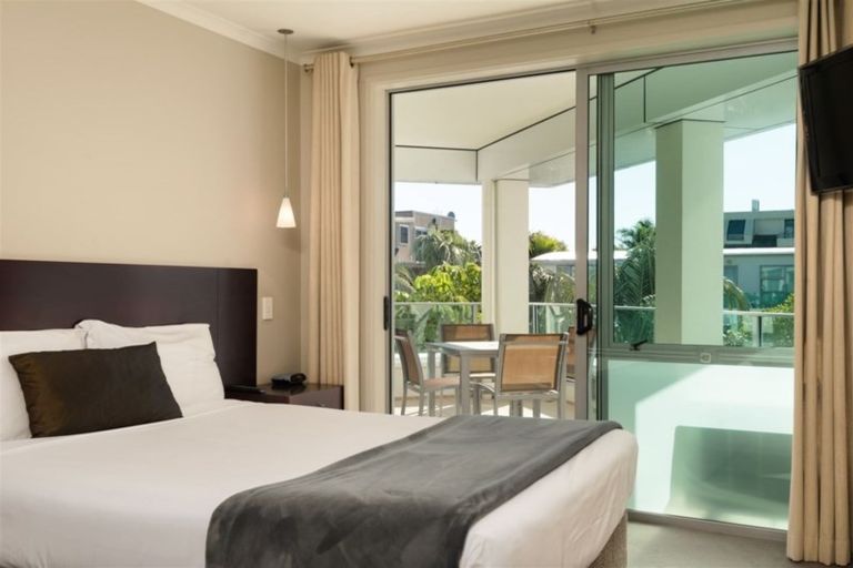 Photo of property in 136 Marine Parade, Bluff, 9814