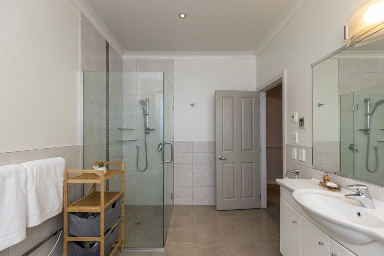 Photo of property in 71 Hillcrest Road, Raumati Beach, Paraparaumu, 5032