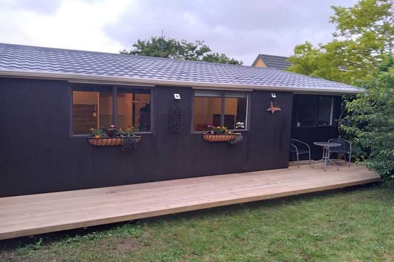 Photo of property in 252 Sturges Road, Henderson, Auckland, 0612