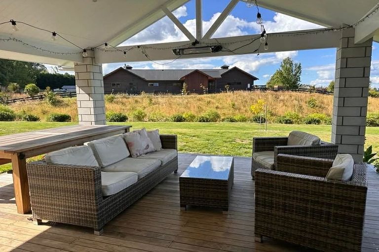 Photo of property in 12 Lochinvar Lane, Acacia Bay, Taupo, 3385