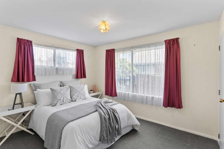 Photo of property in 8 Hargest Crescent, Sydenham, Christchurch, 8023