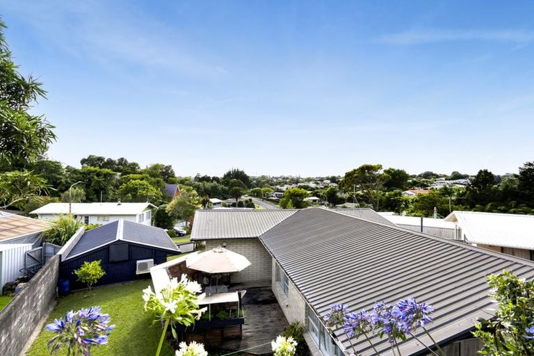 Photo of property in 15 Shaldon Crescent, Blagdon, New Plymouth, 4310
