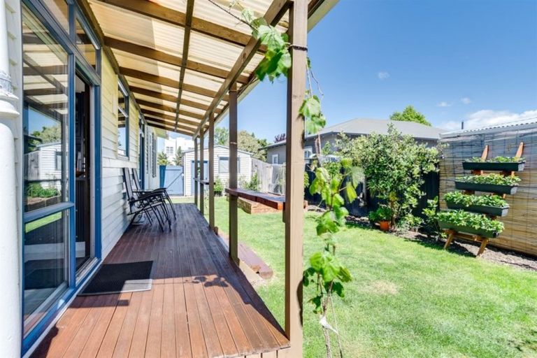Photo of property in 1/171 Vigor Brown Street, Napier South, Napier, 4110