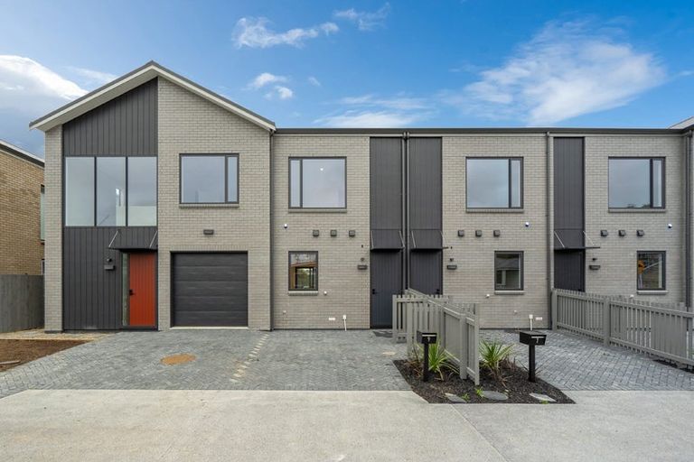 Photo of property in 5 Oyster Drive, Whenuapai, Auckland, 0618