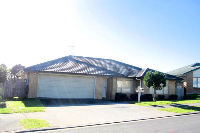 Photo of property in 9 Adair Place, Weymouth, Auckland, 2103