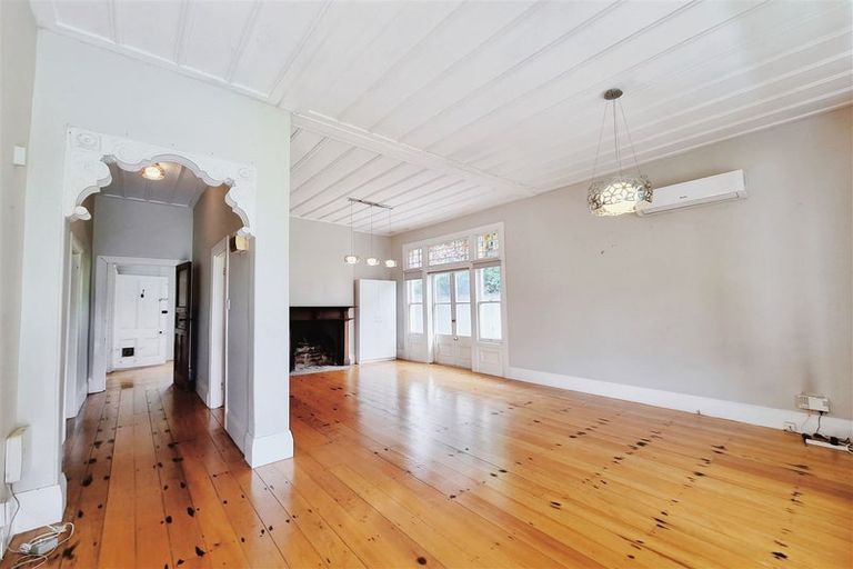 Photo of property in 1 Puriri Street, Takapuna, Auckland, 0622