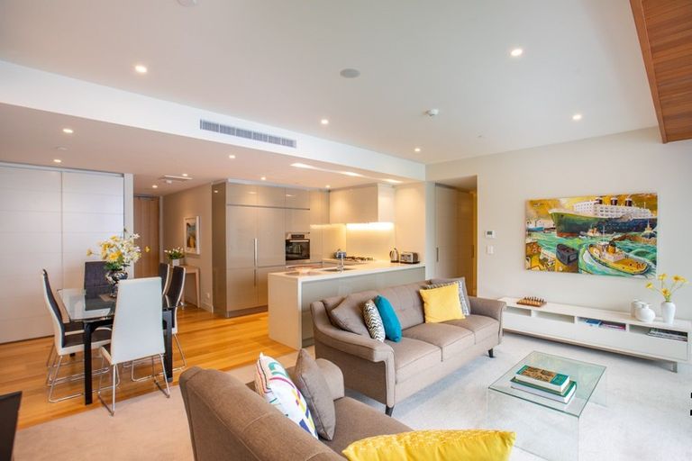 Photo of property in Clyde Quay Wharf, 2a/6 Clyde Quay Wharf, Te Aro, Wellington, 6011