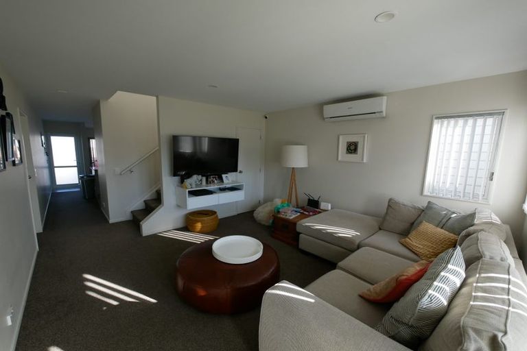 Photo of property in 61 Tribute Loop, Takanini, 2112