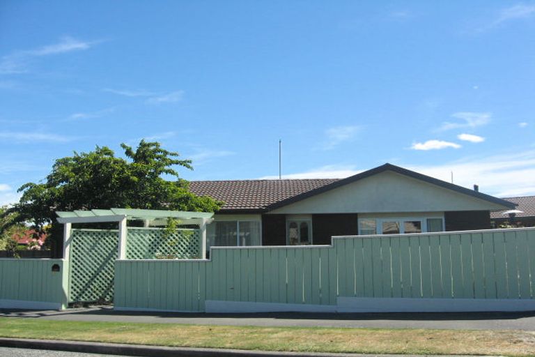 Photo of property in 28 Reginald Street, Burwood, Christchurch, 8083