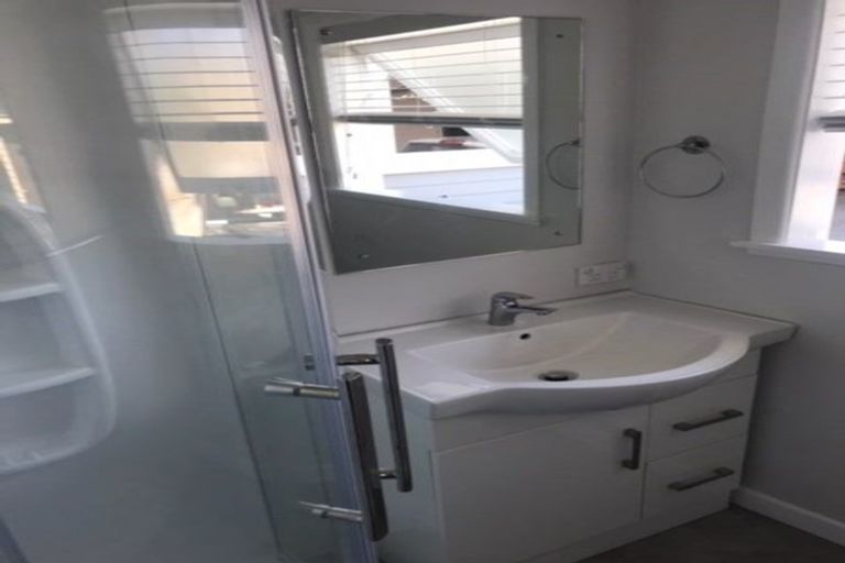 Photo of property in 49e Martyn Street, Waiuku, 2123