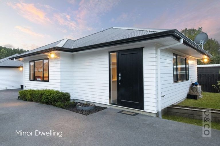 Photo of property in 10 Wautaiti Drive, Riverhead, 0820