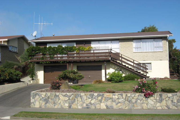 Photo of property in 15 Clyde Carr Crescent, Waimataitai, Timaru, 7910