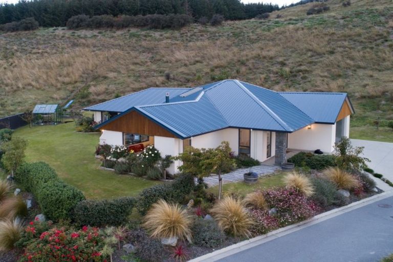 Photo of property in 66 Myles Way, Lower Shotover, Queenstown, 9304