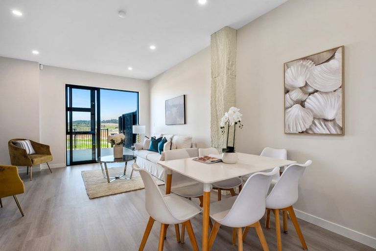 Photo of property in 5/9 Bronzewater Drive, Silverdale, 0932