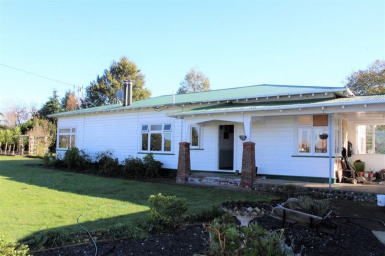 Photo of property in 346 Umutaoroa Road, Dannevirke, 4978