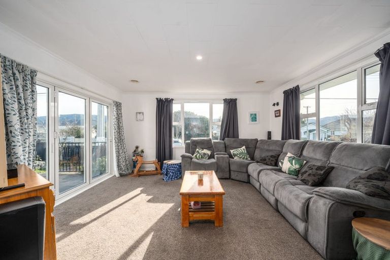 Photo of property in 77 Miro Street, Trentham, Upper Hutt, 5018