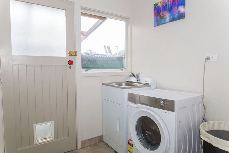 Photo of property in 8 Chamberlain Street, Dannevirke, 4930