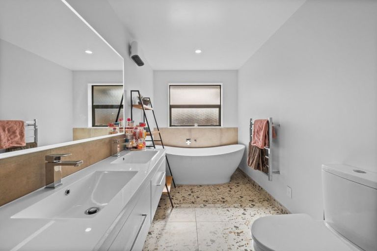 Photo of property in 56 Ashbury Drive, Tinwald, 7774