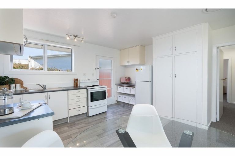 Photo of property in 2/519 Hereford Street, Linwood, Christchurch, 8011