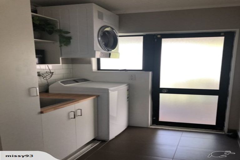 Photo of property in 15 Hawke Place, Pukekohe, 2120