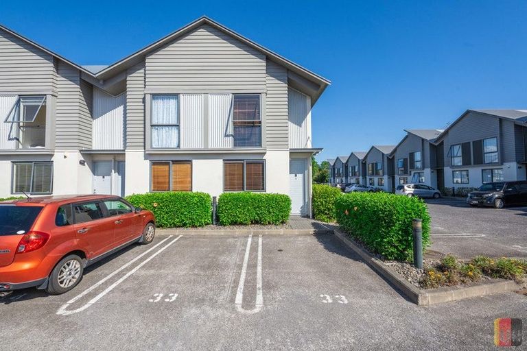 Photo of property in Fern Gardens, 33/51 Ireland Road, Mount Wellington, Auckland, 1060