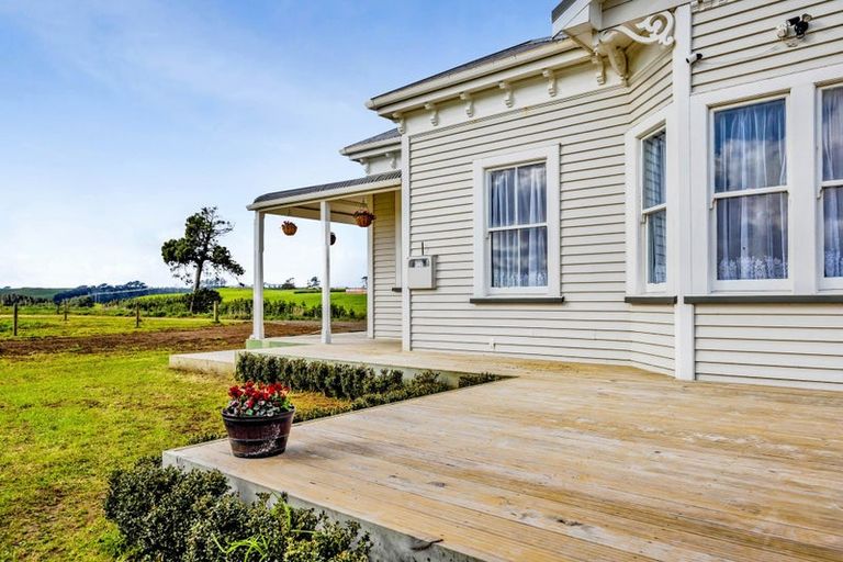 Photo of property in 5317 Mountain Road, Eltham, 4398