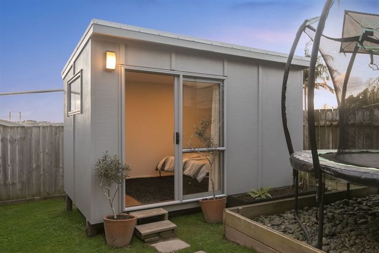 Photo of property in 1/266 Forrest Hill Road, Forrest Hill, Auckland, 0620