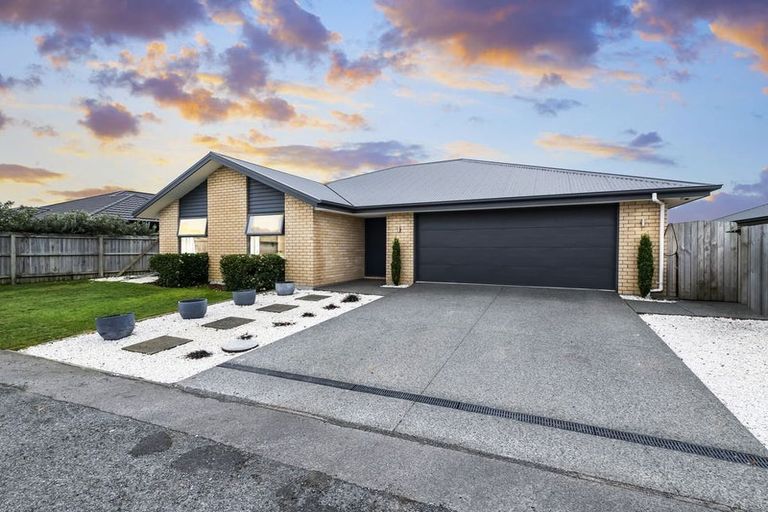 Photo of property in 11 Godwin Grove, Rolleston, 7614