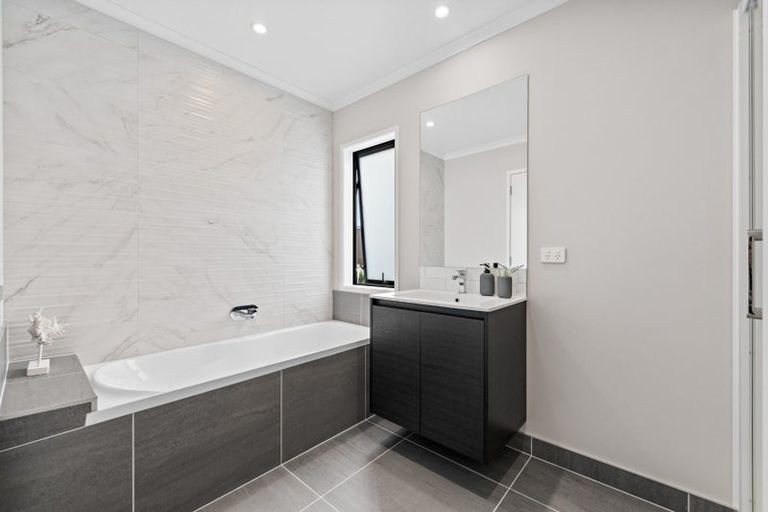 Photo of property in 62 Nugget Avenue, Hobsonville, Auckland, 0616