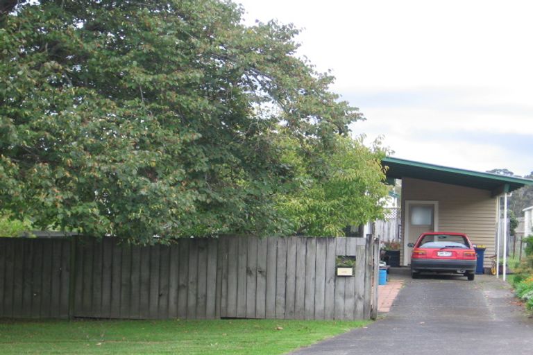 Photo of property in 1/430 West Coast Road, Glen Eden, Auckland, 0602