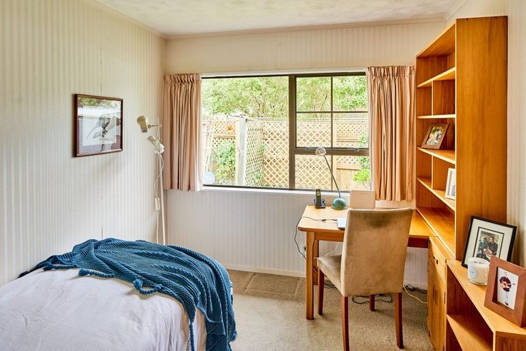 Photo of property in 104 Oxford Street, Tawa, Wellington, 5028