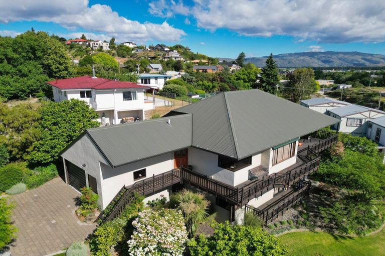 Photo of property in 6 Athenry Road, Bridge Hill, Alexandra, 9320