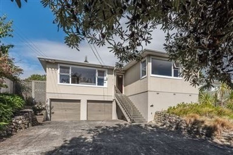 Photo of property in 12 Hillcrest Road, Raumati South, Paraparaumu, 5032