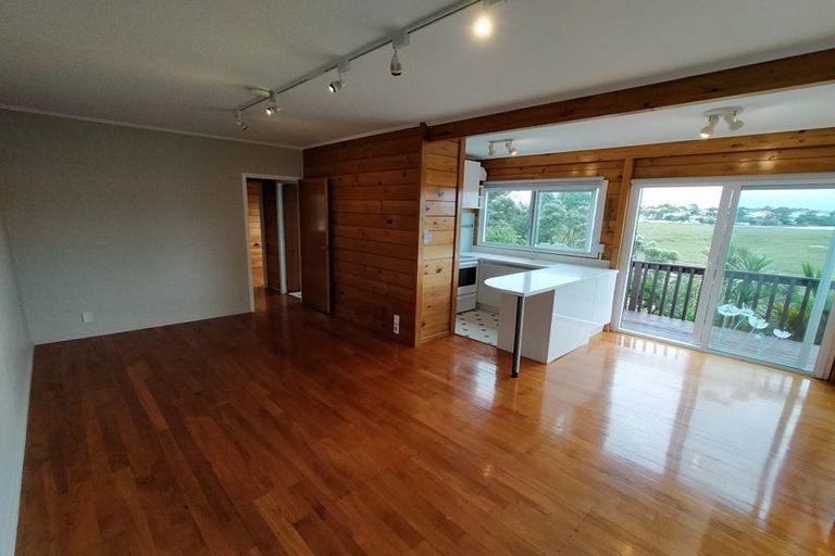 Photo of property in 97 Eversleigh Road, Belmont, Auckland, 0622