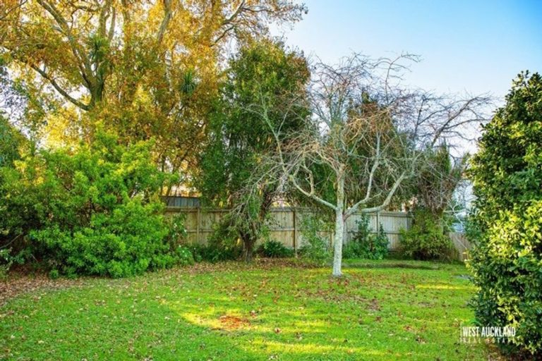 Photo of property in 1/31 Chorley Avenue, Massey, Auckland, 0614