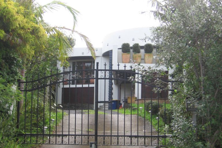 Photo of property in 2/6 Hythe Terrace, Mairangi Bay, Auckland, 0630