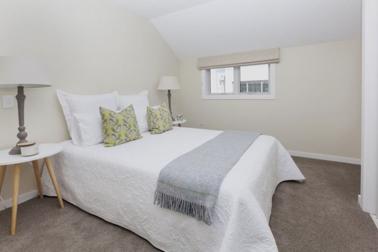 Photo of property in 2/10 Stoneyhurst Street, St Albans, Christchurch, 8014