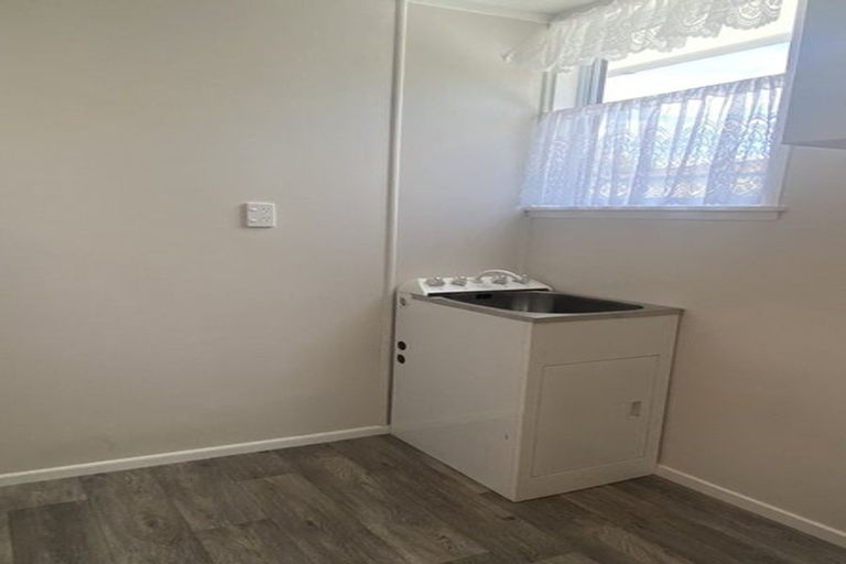 Photo of property in 24 Huxley Road, Outer Kaiti, Gisborne, 4010