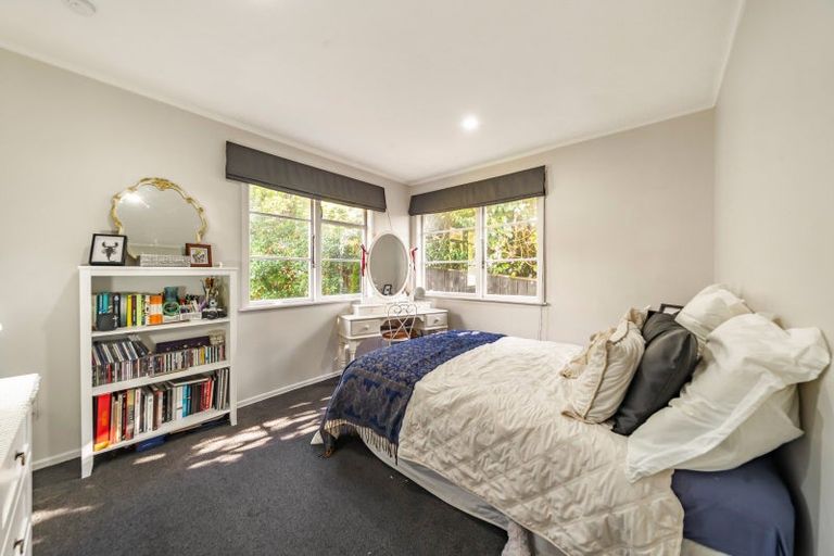 Photo of property in 7 Pokohiwi Road, Normandale, Lower Hutt, 5010