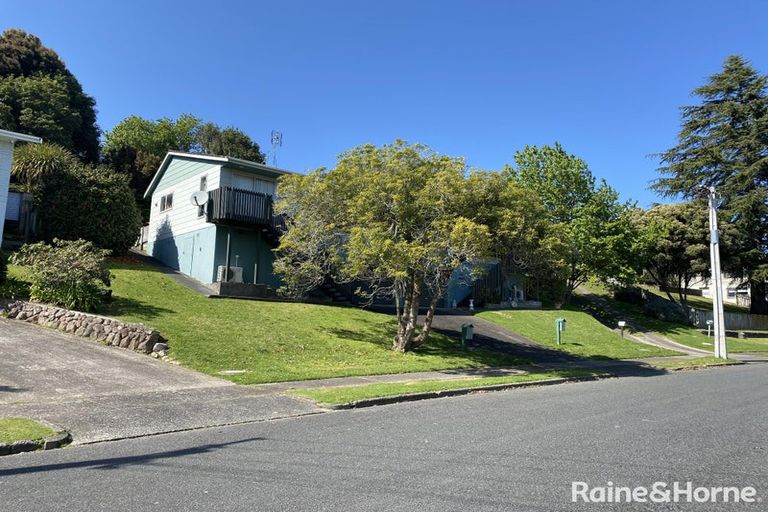 Photo of property in 61 Seymour Place, Bellevue, Tauranga, 3110