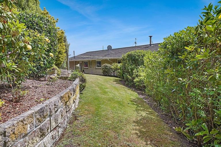 Photo of property in 1/32 Takahe Drive, Cashmere, Christchurch, 8022