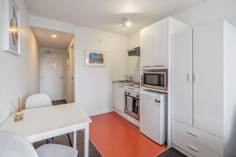 Photo of property in Orange Apartments/victoria Centr, 805/169 The Terrace, Wellington Central, Wellington, 6011