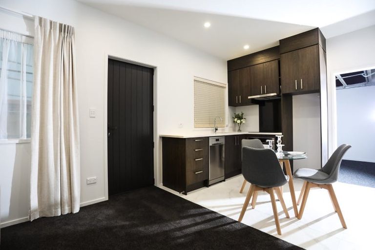 Photo of property in 10 Poutawa Lane, Clarks Beach, 2122