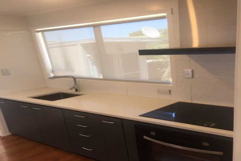 Photo of property in 2/26 Navigator Place, Papatoetoe, Auckland, 2025