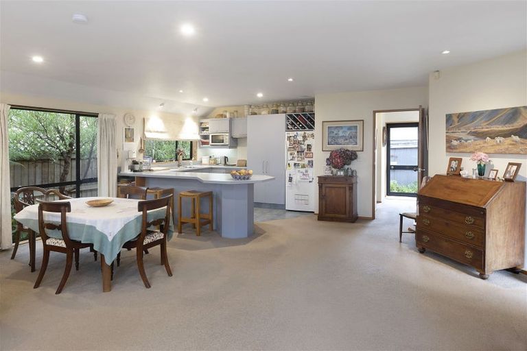 Photo of property in 1/204 Greers Road, Bryndwr, Christchurch, 8053