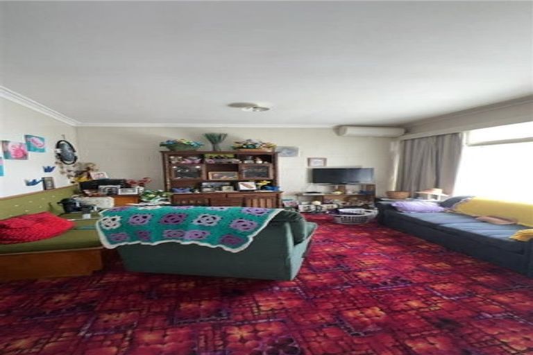 Photo of property in 19 Devon Street, Levin, 5510