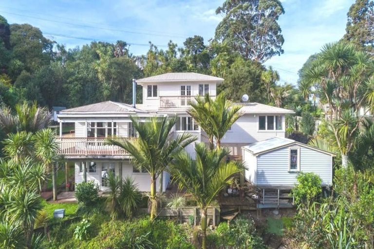 Photo of property in 665 South Titirangi Road, Titirangi, Auckland, 0604
