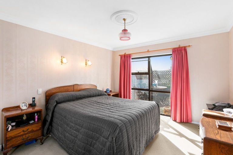 Photo of property in 15a Holyrood Terrace, Waipukurau, 4200