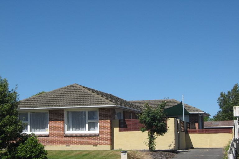 Photo of property in 28 Bickerton Street, Wainoni, Christchurch, 8061
